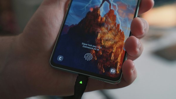 How Can You Use Your Smartphone to Create a Custom Smart Home Lighting Scene?